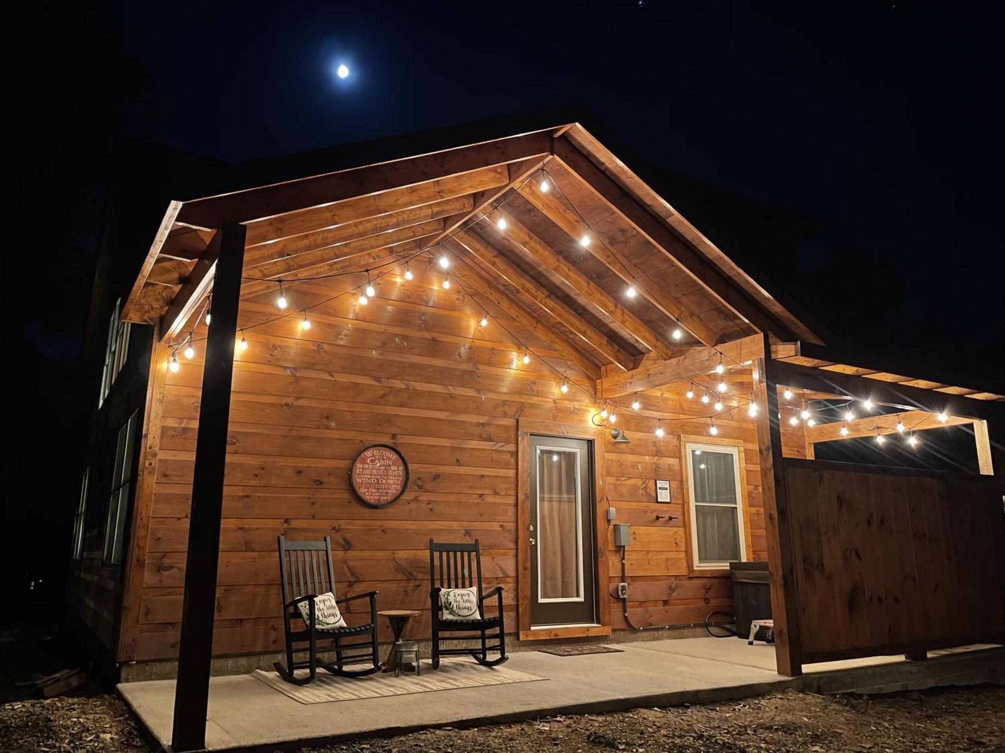 Fully Loaded Cabin In Heart Of Pigeon Forge Exteriör bild