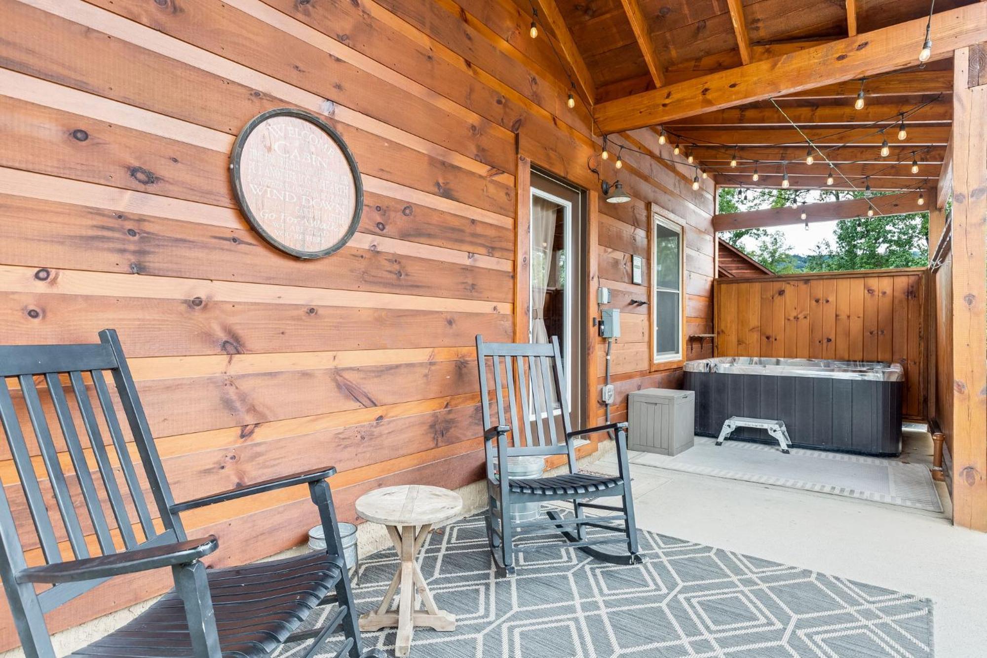 Fully Loaded Cabin In Heart Of Pigeon Forge Exteriör bild